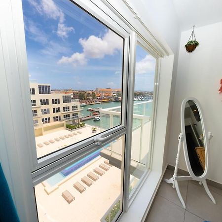 Luxury Condo With Infinity Pool & Ocean View Oranjestad Dış mekan fotoğraf