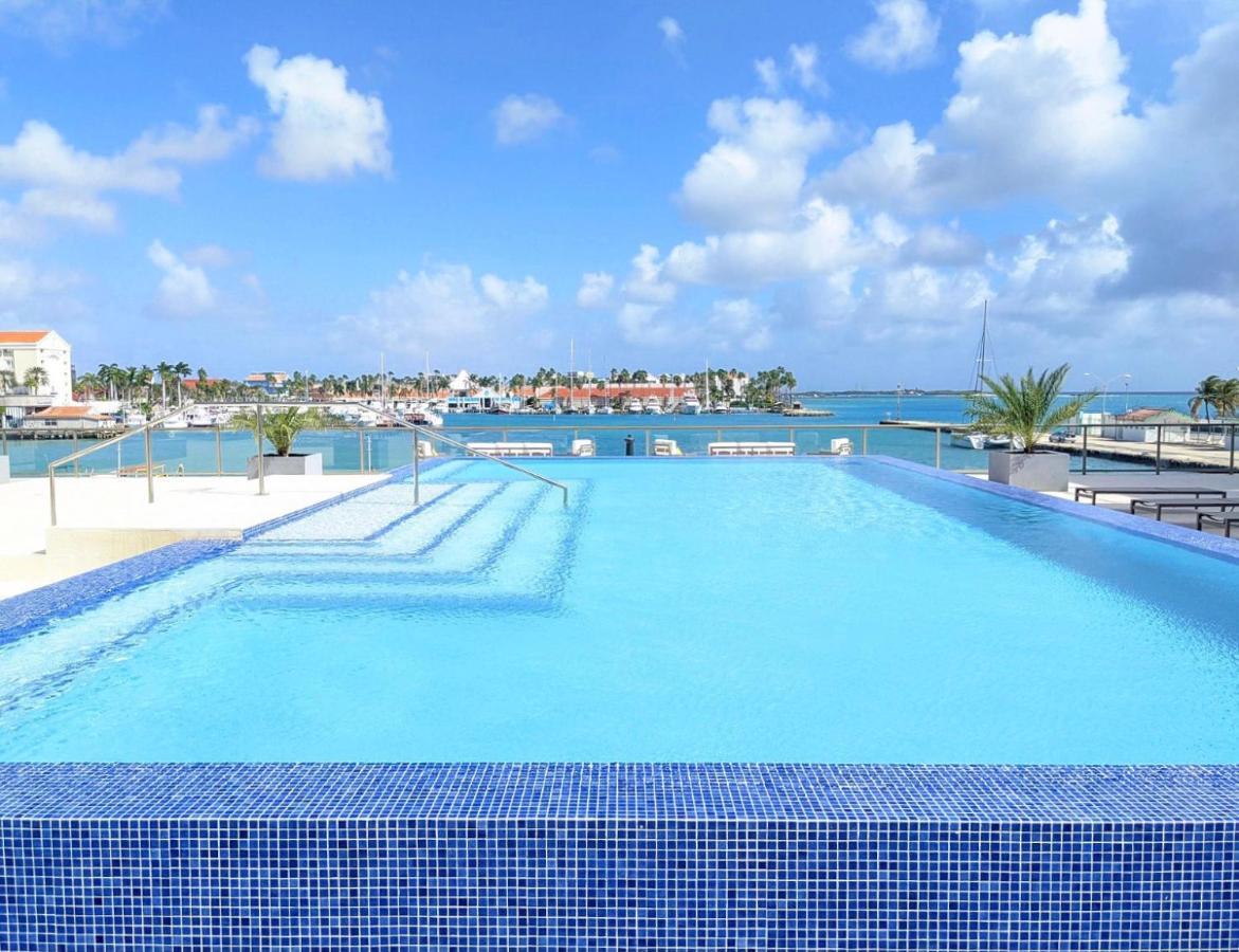 Luxury Condo With Infinity Pool & Ocean View Oranjestad Dış mekan fotoğraf